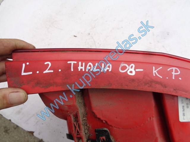 ľavé zadné svetlo na renault tháliu II, 8200700046